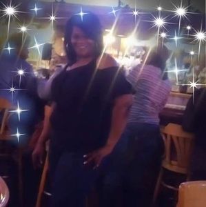 Meet your Posher, Deatra